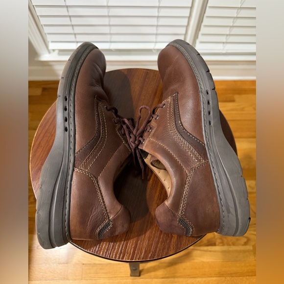 Clarks Men\'s Dark Brown Leather Oxfords! Size 11! Best Offer Accepted! ? main image 6